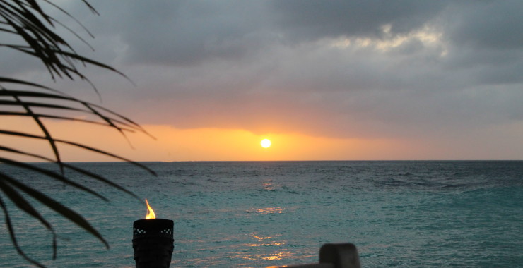Machweg - zonsondergang bij Karakter op Curacao