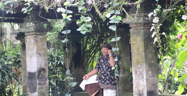 Balinees bellen & roken